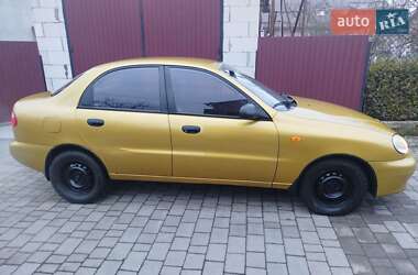 Седан Daewoo Lanos 2002 в Львові
