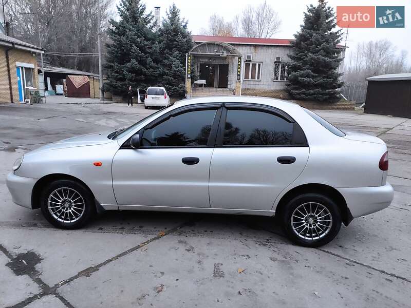 Седан Daewoo Lanos 2003 в Днепре