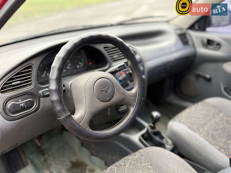 Седан Daewoo Lanos 2006 в Новом Буге