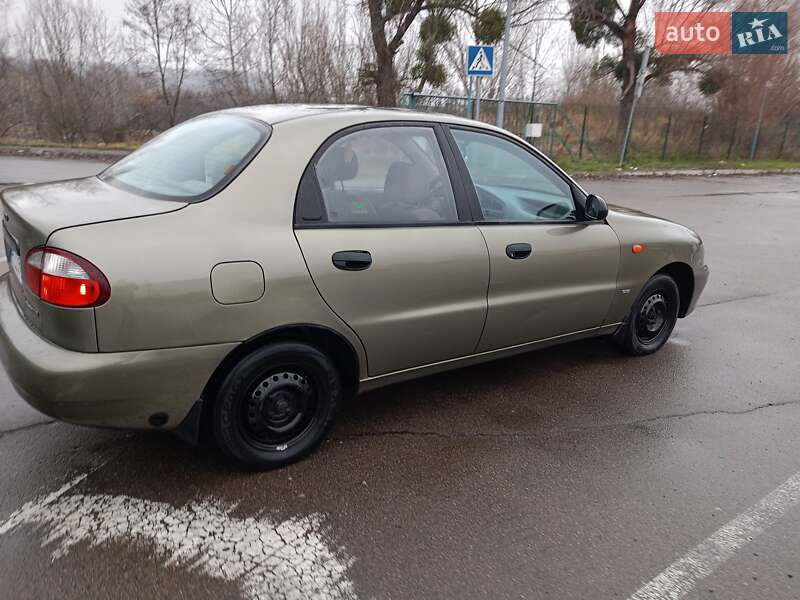 Седан Daewoo Lanos 2004 в Києві