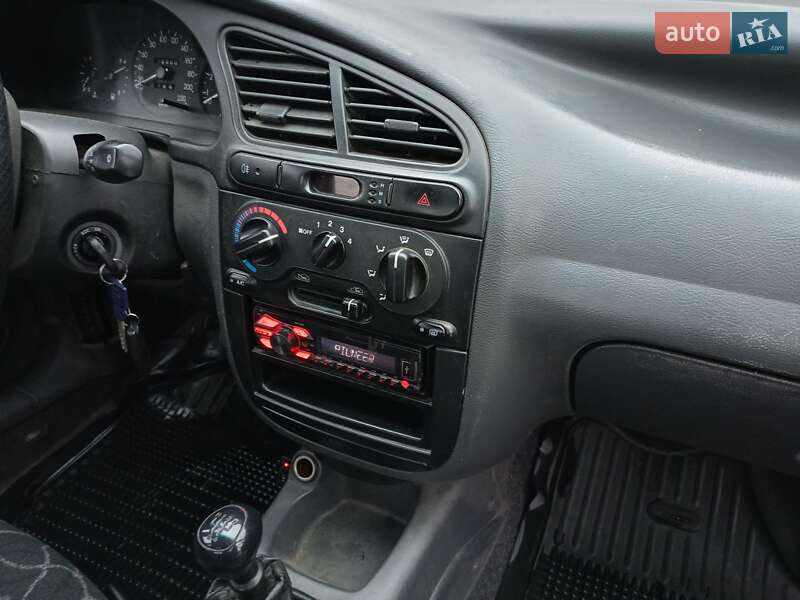Седан Daewoo Lanos 2004 в Києві