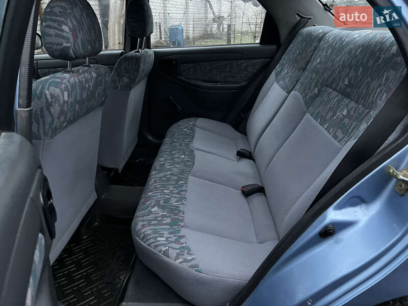 Седан Daewoo Lanos 2003 в Черкасах