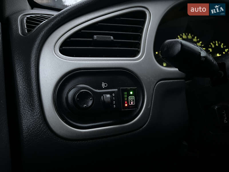 Седан Daewoo Lanos 2003 в Черкасах