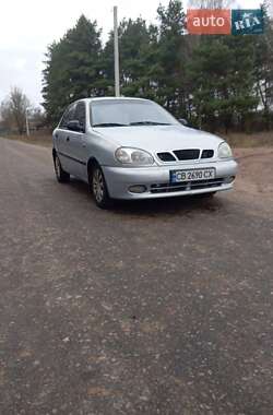 Седан Daewoo Lanos 2006 в Мені