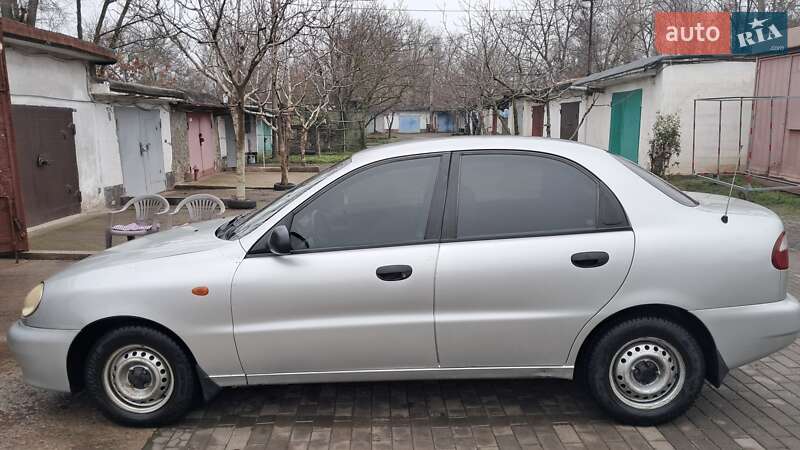 Седан Daewoo Lanos 2001 в Кривом Роге фото Седан Daewoo Lanos 2001 в Кривом Роге