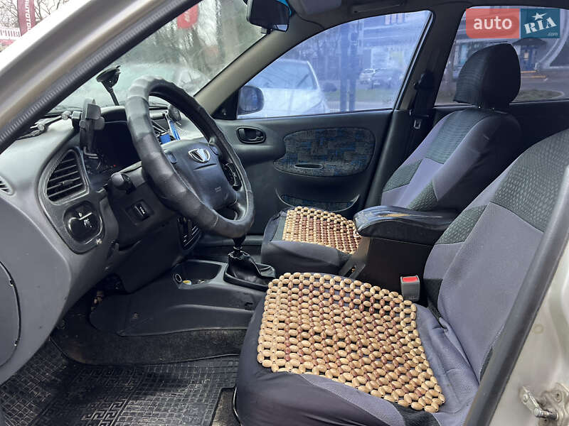 Седан Daewoo Lanos 2003 в Чернівцях