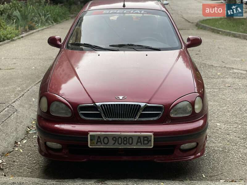 Седан Daewoo Lanos 2005 в Ужгороді