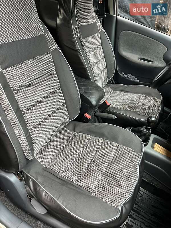 Седан Daewoo Lanos 2007 в Окнах