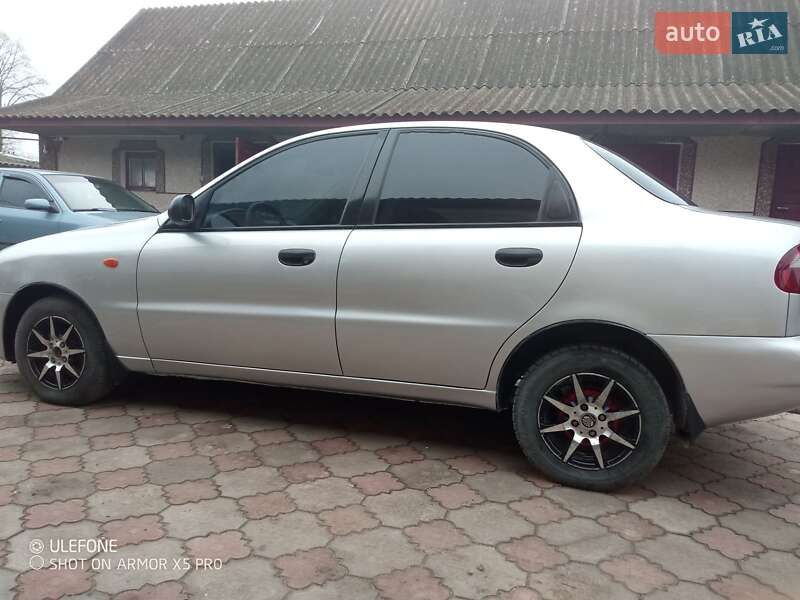 Хэтчбек Daewoo Lanos 2003 в Теофиполе