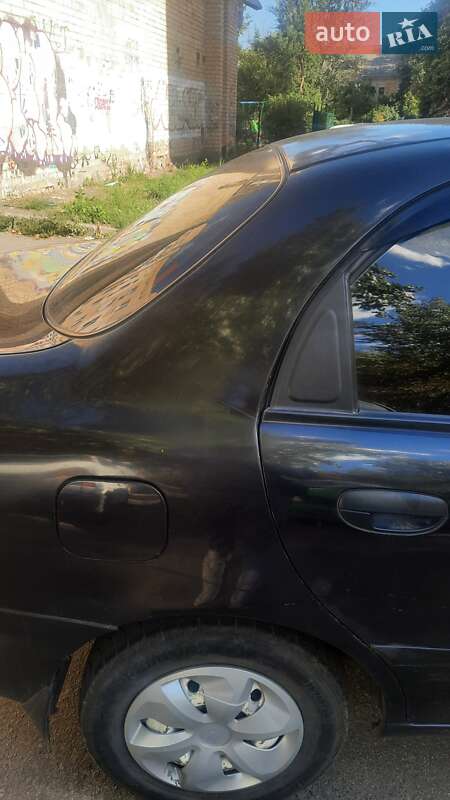 Седан Daewoo Lanos 2006 в Киеве