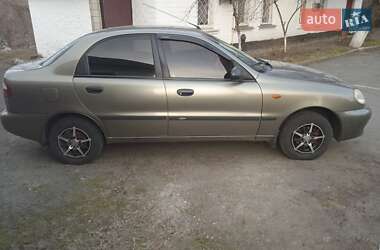 Седан Daewoo Lanos 2003 в Корсуне-Шевченковском