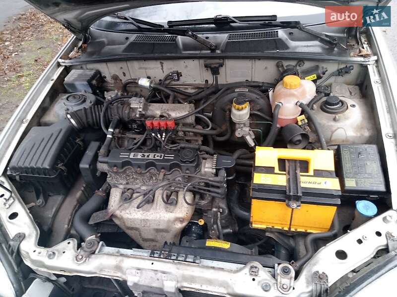 Седан Daewoo Lanos 2004 в Киеве