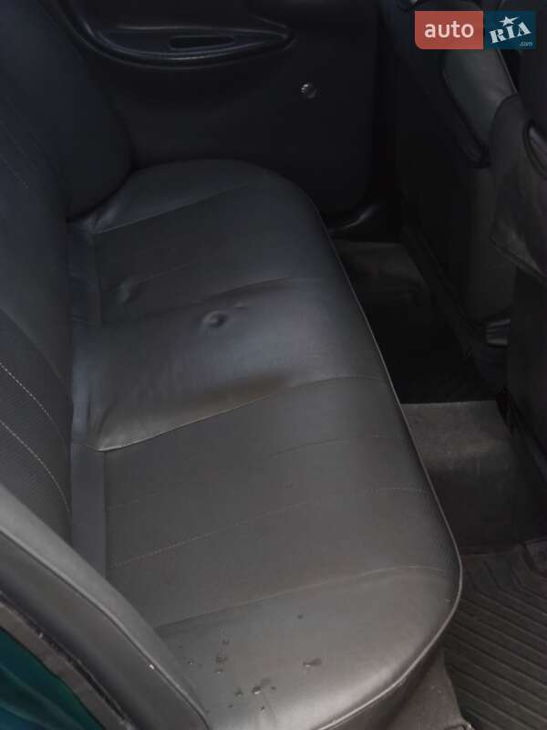 Седан Daewoo Lanos 2000 в Александрие