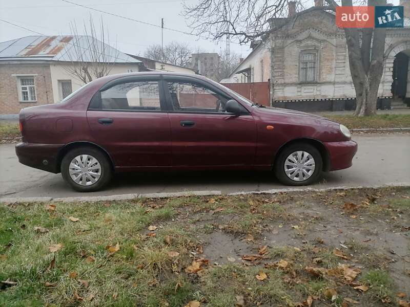 Седан Daewoo Lanos 2010 в Полтаве