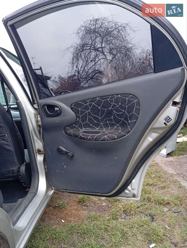 Седан Daewoo Lanos 2004 в Богодухове