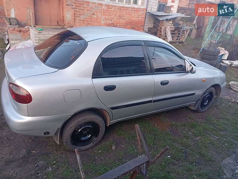 Седан Daewoo Lanos 2004 в Богодухове
