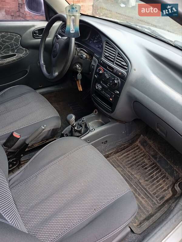 Седан Daewoo Lanos 2004 в Богодухове