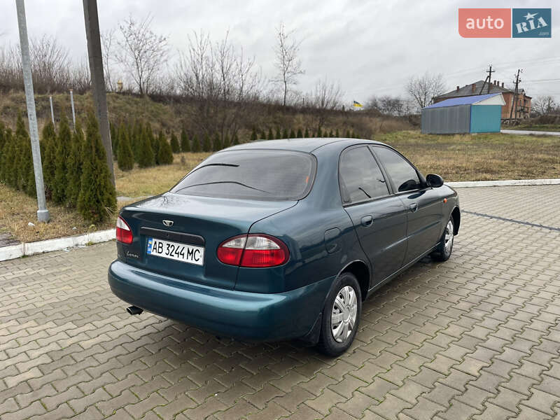 Седан Daewoo Lanos 2003 в Калиновке
