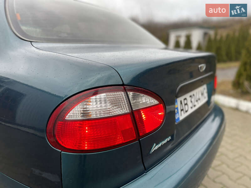 Седан Daewoo Lanos 2003 в Калиновке