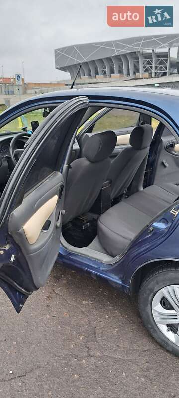 Седан Daewoo Lanos 2005 в Львове
