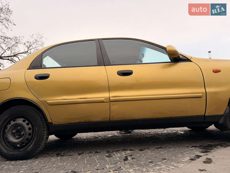 Седан Daewoo Lanos 2002 в Днепре