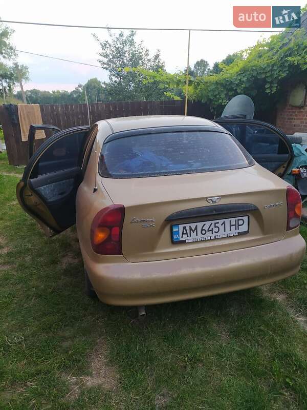 Седан Daewoo Lanos 2003 в Чуднові
