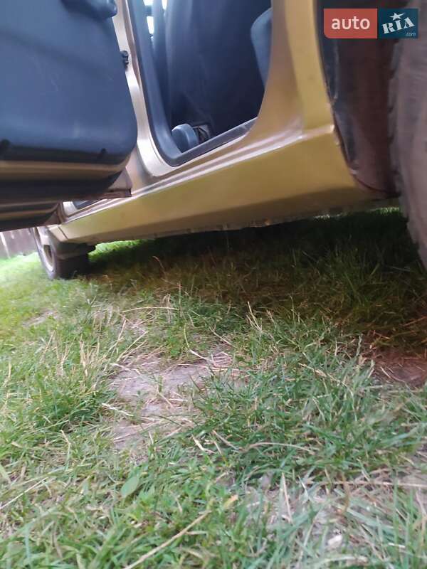 Седан Daewoo Lanos 2003 в Чуднові