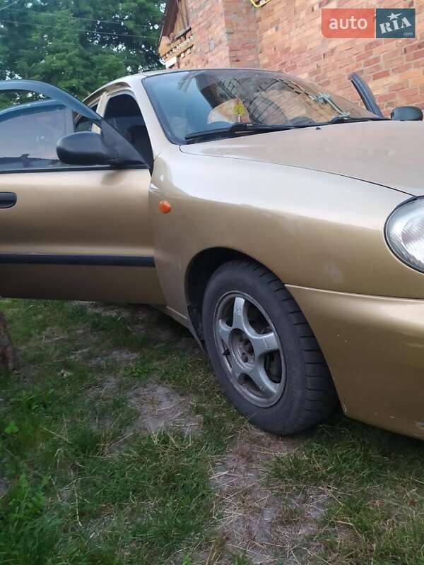 Седан Daewoo Lanos 2003 в Чуднові