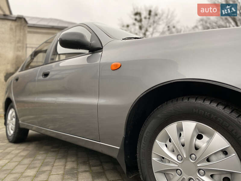 Седан Daewoo Lanos 2008 в Киеве
