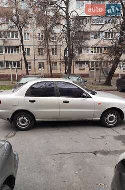 Седан Daewoo Lanos 2003 в Киеве