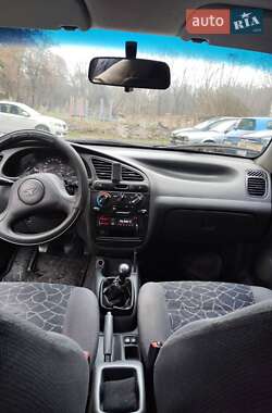 Седан Daewoo Lanos 2003 в Киеве