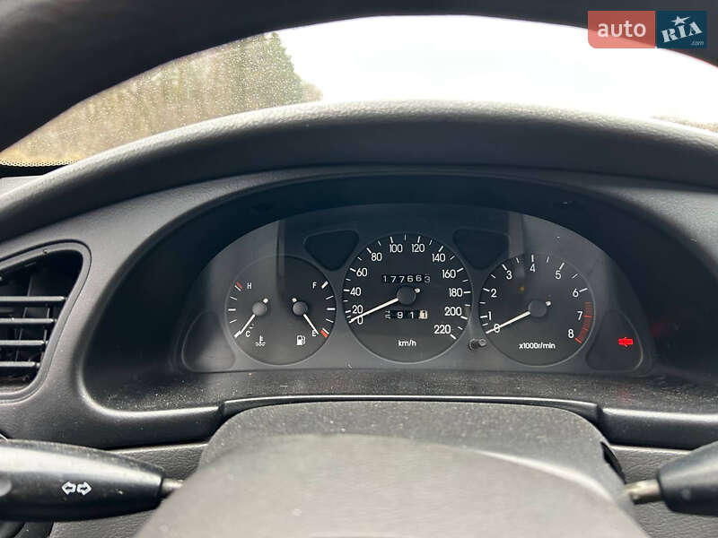 Седан Daewoo Lanos 2005 в Мене