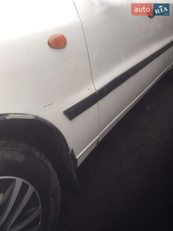 Седан Daewoo Lanos 2004 в Сквире