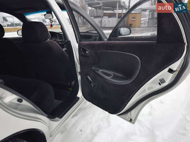 Седан Daewoo Lanos 2004 в Харькове