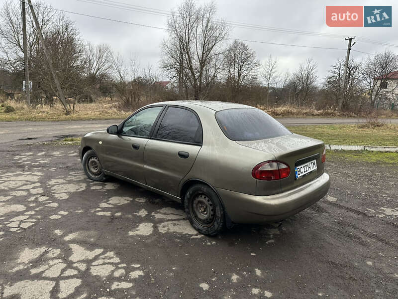 Седан Daewoo Lanos 2004 в Дрогобичі