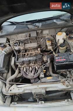 Седан Daewoo Lanos 2006 в Киеве