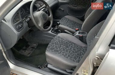 Седан Daewoo Lanos 2003 в Киеве