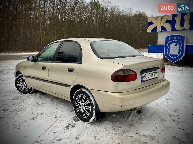 Седан Daewoo Lanos 2004 в Житомирі
