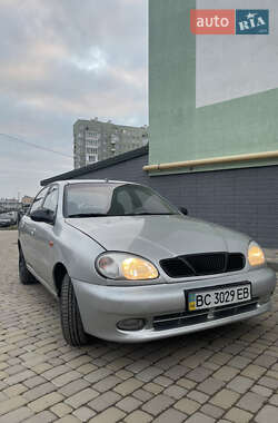 Седан Daewoo Lanos 2002 в Львове