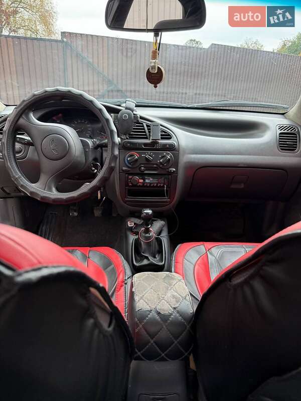Седан Daewoo Lanos 2003 в Ичне