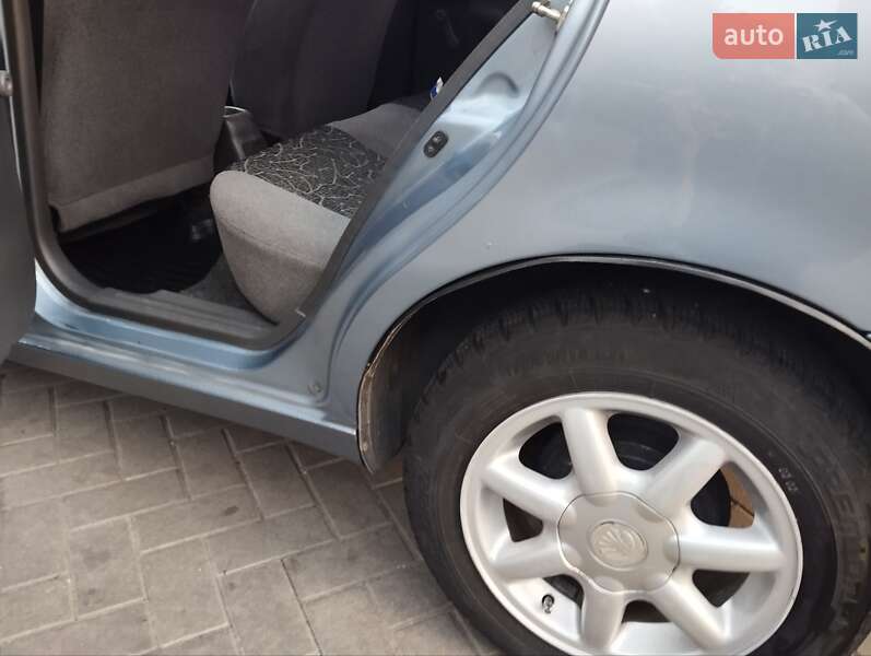 Седан Daewoo Lanos 2008 в Запорожье