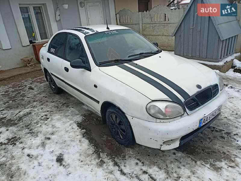 Седан Daewoo Lanos 2003 в Чернівцях