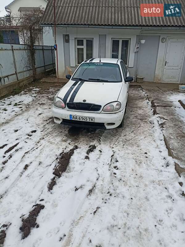 Седан Daewoo Lanos 2003 в Чернівцях