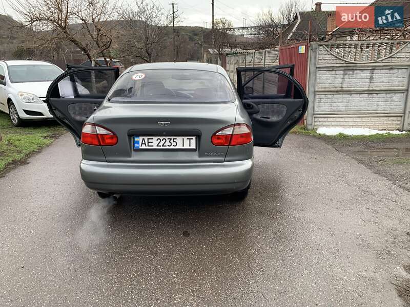 Седан Daewoo Lanos 2002 в Кривом Роге