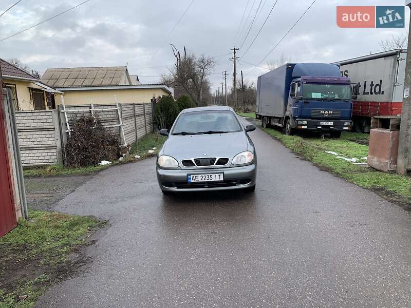 Седан Daewoo Lanos 2002 в Кривом Роге