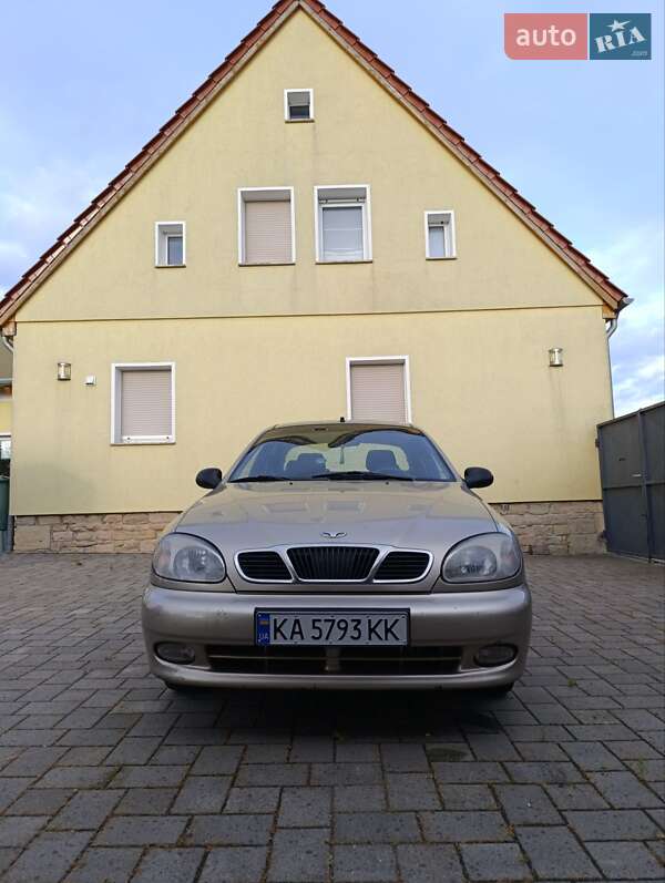 Седан Daewoo Lanos 2003 в Киеве