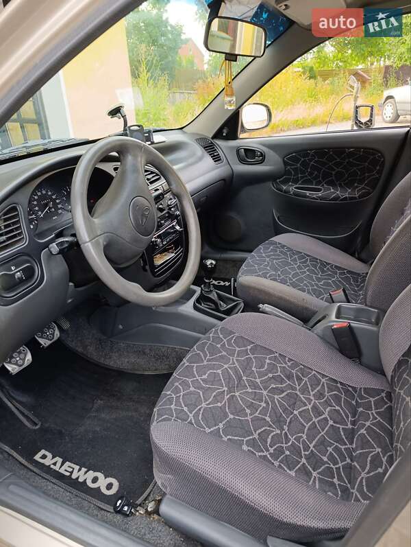 Седан Daewoo Lanos 2003 в Киеве