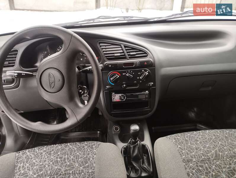 Седан Daewoo Lanos 2009 в Монастыриске