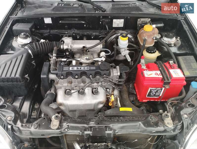 Седан Daewoo Lanos 2009 в Монастыриске