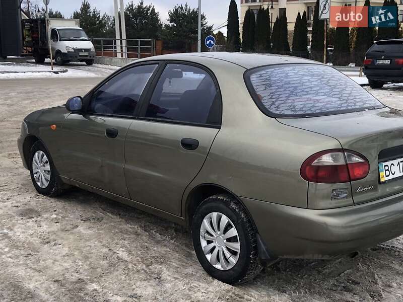 Седан Daewoo Lanos 2004 в Львове